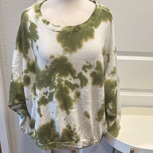 EUC Free People Olive and White Tie-Dye Sweatshirt